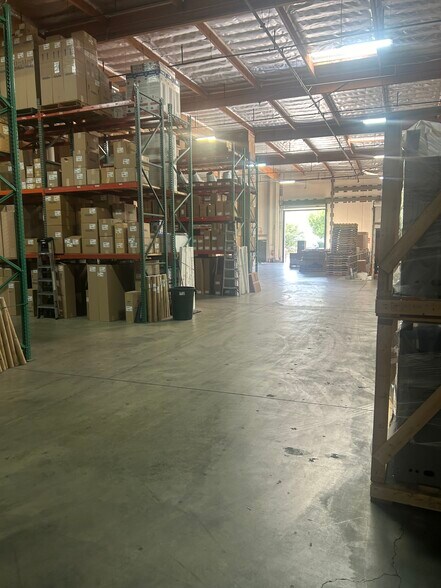 More Photos Of 10860 6th St, Rancho Cucamonga Warehouse For Lease
