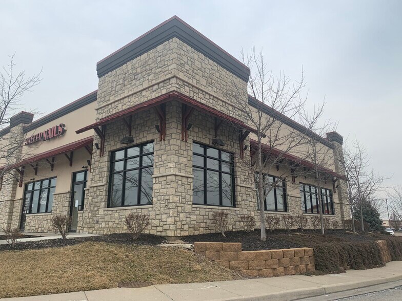 More Photos Of 10121-10131 Stevenson St, Lenexa Storefront Retail Office For Lease