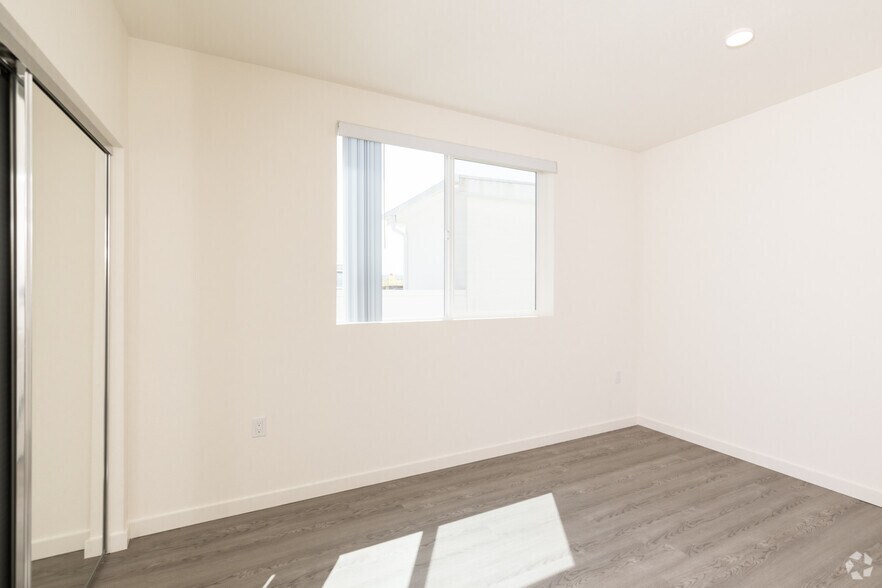 More Photos Of 3518 Chesapeake Ave, Los Angeles Apartments For Sale