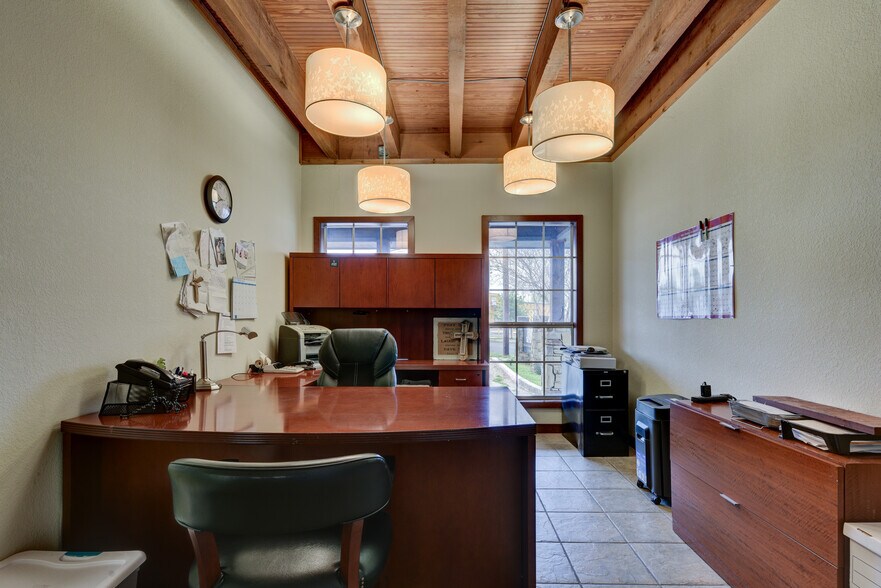 More Photos Of 5107 Monaco Cir, San Antonio Office For Sale
