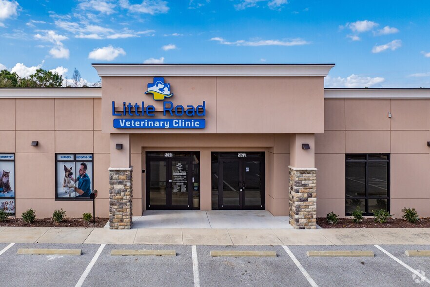 More Photos Of 5083 Little Rd, New Port Richey Medical For Lease