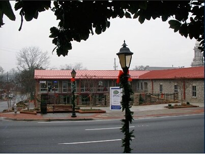 More Photos Of 178 E Crogan St, Lawrenceville General Retail For Lease