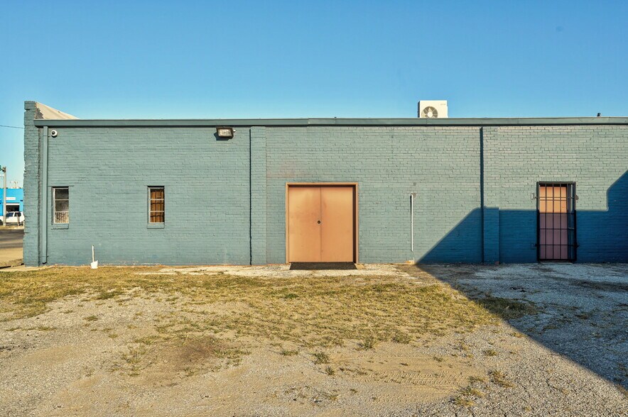 More Photos Of 1615 N Portland Ave, Oklahoma City Warehouse For Sale