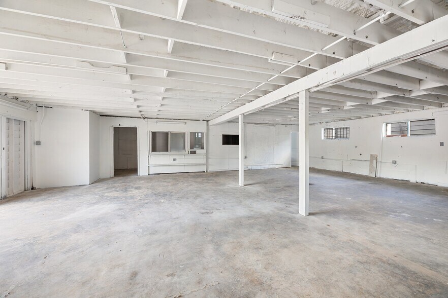 More Photos Of 1117 Collingsworth St, Houston Freestanding For Lease