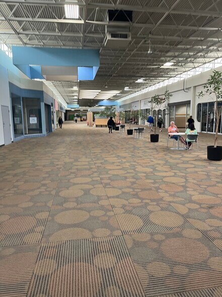 More Photos Of 1100 SW 28th St, Wyoming Unknown For Lease