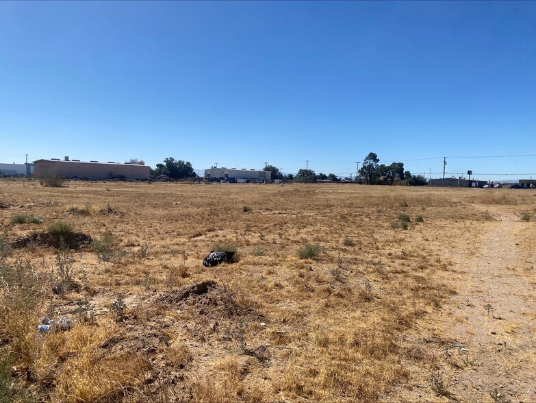 More Photos Of Bartlett Ave @ Pearmain, Adelanto Land For Sale
