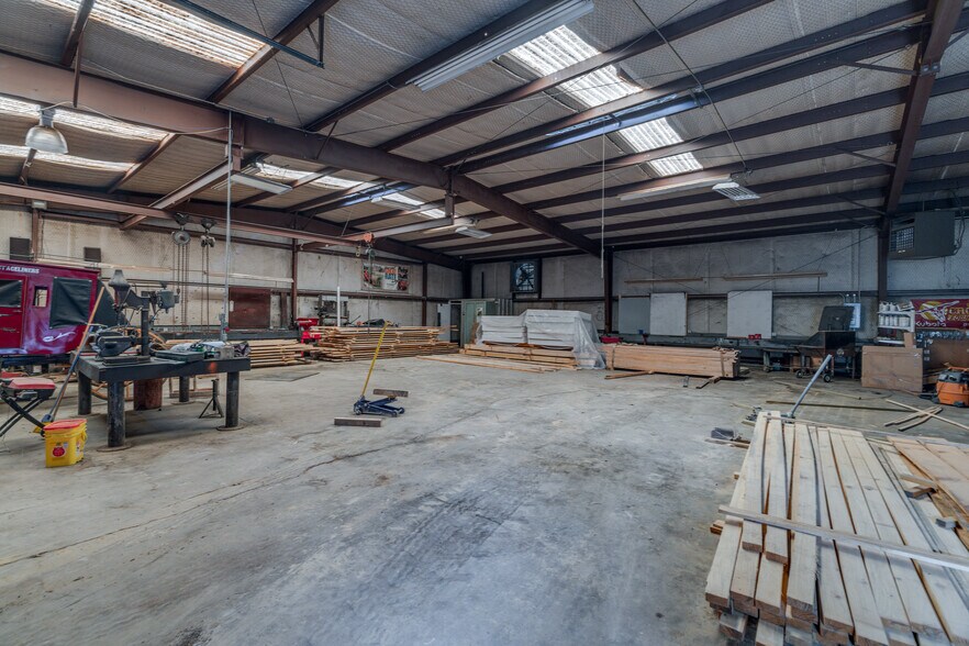 More Photos Of 7603 Old Monroe Rd, Bastrop Specialty For Sale