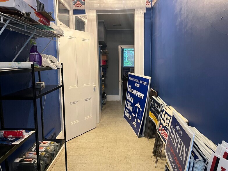 More Photos Of 926 Diamond Park, Meadville Office For Sale