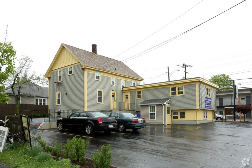 More Photos Of 2400 Pawtucket Ave, East Providence Office Residential For Lease