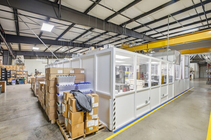 More Photos Of 315 N Park Dr, San Antonio Warehouse For Sale