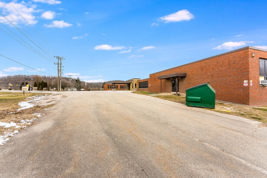 More Photos Of 300 North St, Waynesburg Schools For Sale