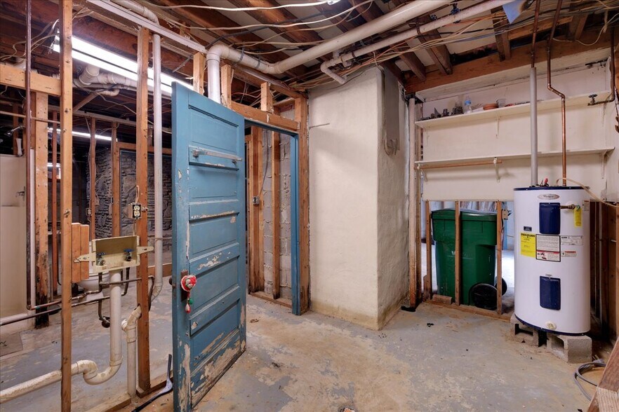 More Photos Of 9512 National Turnpike, Fairdale Land For Sale