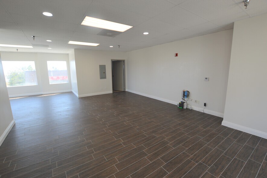 More Photos Of 14068 Graham St, Moreno Valley Office For Lease