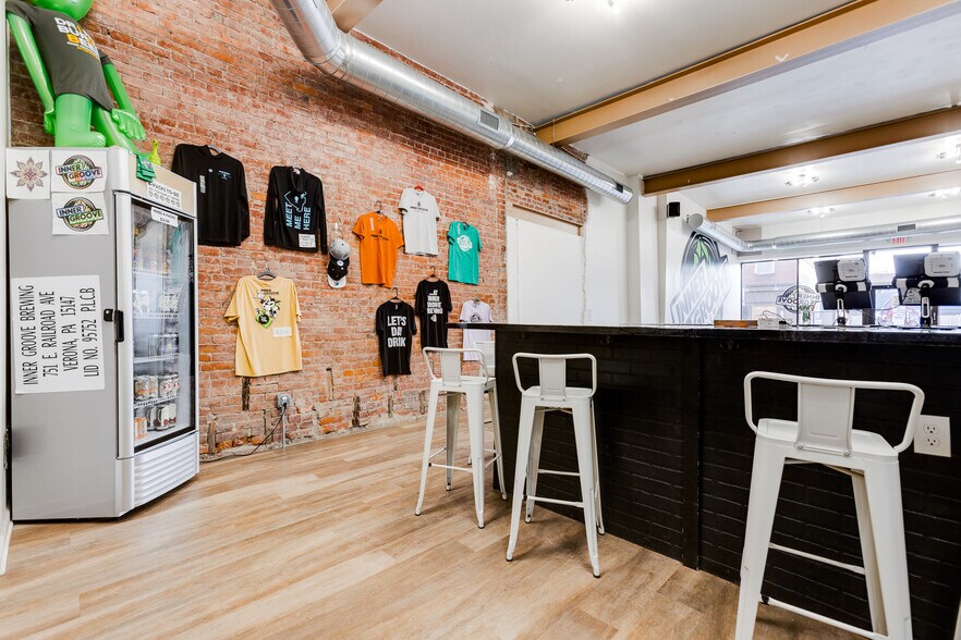 More Photos Of 827 E Warrington Ave, Pittsburgh Flex For Lease