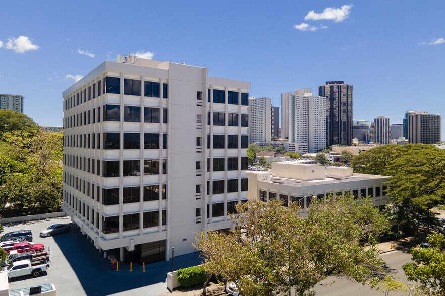 Primary Photo Of 200 N Vineyard Blvd, Honolulu Office For Lease
