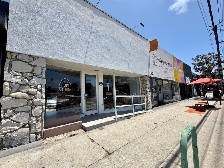 More Photos Of 816 Lincoln Blvd, Venice Storefront For Lease