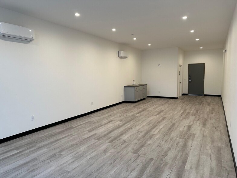 More Photos Of 759-761 E Vista Way, Vista Freestanding For Sale