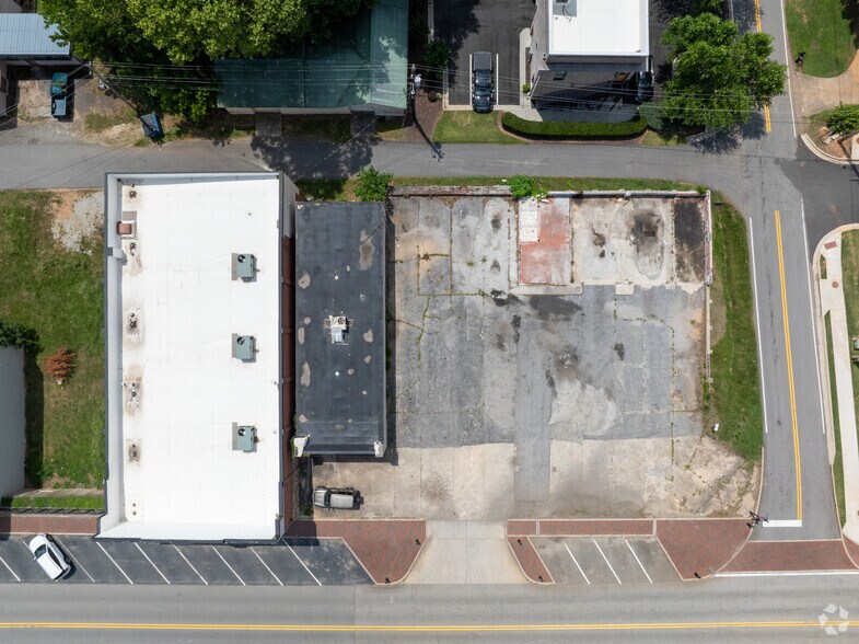 More Photos Of 123 W Main St, Buford General Retail For Sale