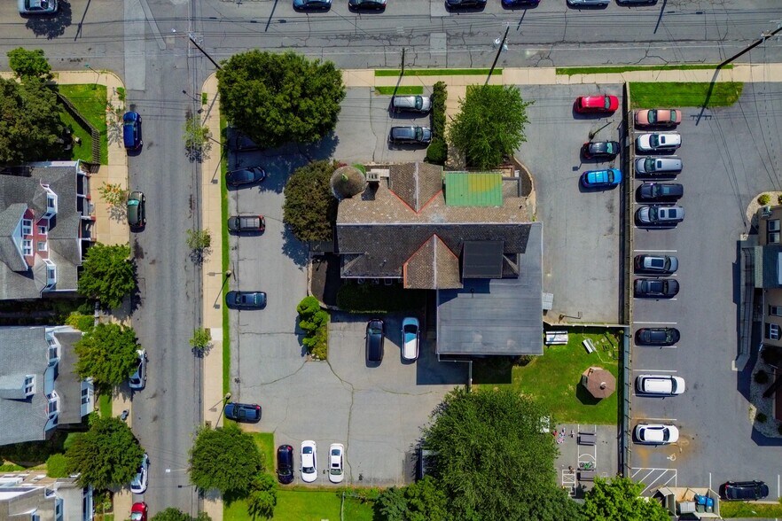 More Photos Of 541 Seneca St, Fountain Hill Healthcare For Sale