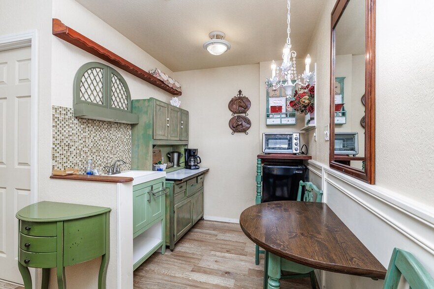 More Photos Of 20290 Playland Park, Christoval Hotel For Sale