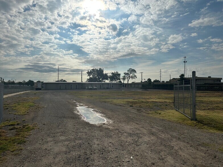 More Photos Of 4210 Elwood, Tulsa Land For Lease