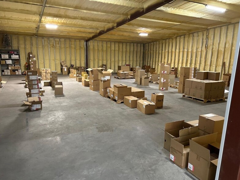 More Photos Of 206 W Commerce St, Mexia Industrial For Sale