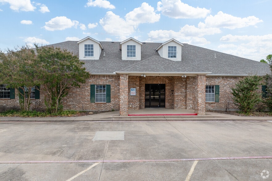 More Photos Of 50 Village Trail, Trophy Club Schools For Sale