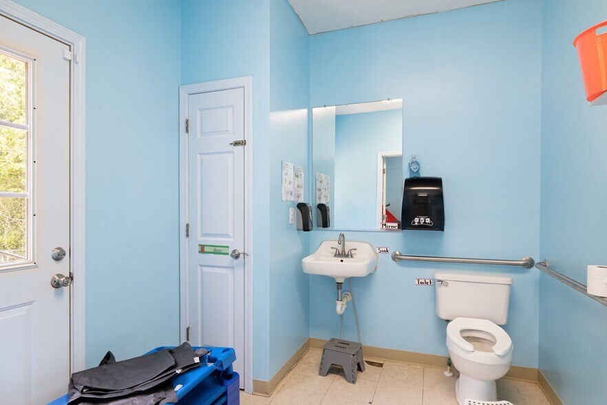More Photos Of 824 Temple Rd, Bremen Daycare Center For Sale