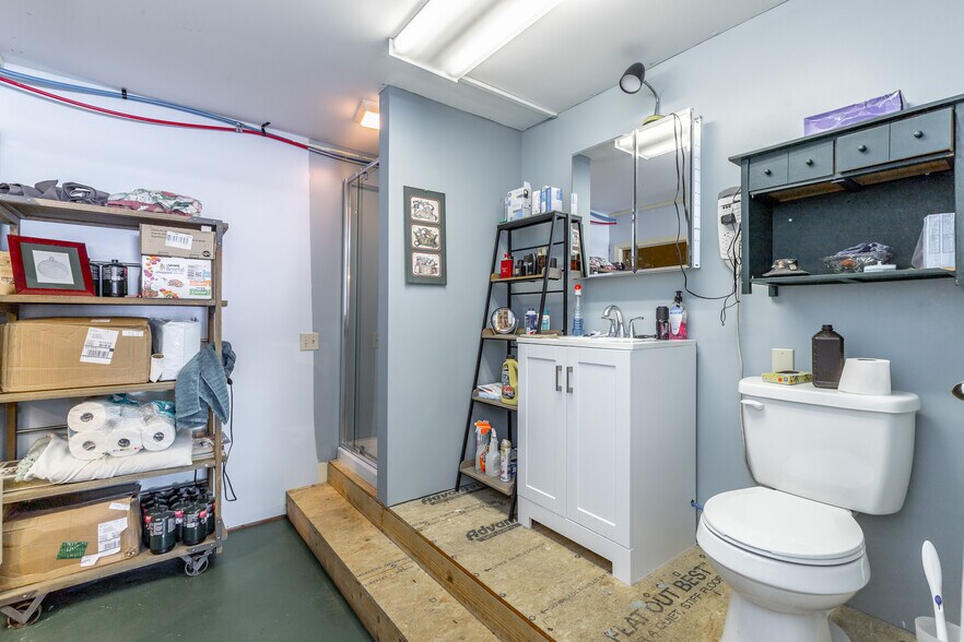 More Photos Of 15781 Rankin Ave, Dunlap Freestanding For Sale