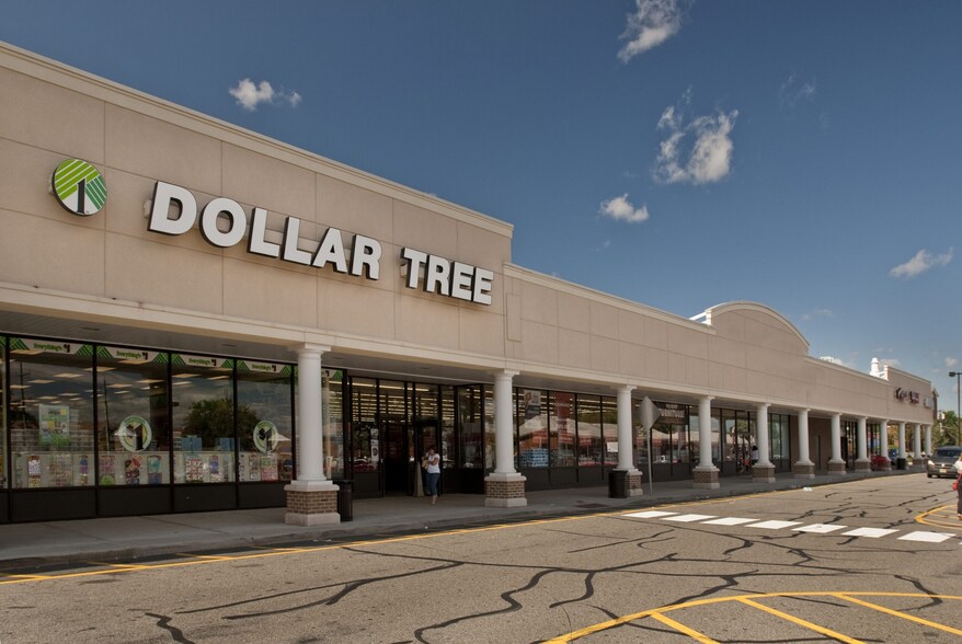 Primary Photo Of 1006 US Highway 46, Clifton Unknown For Lease