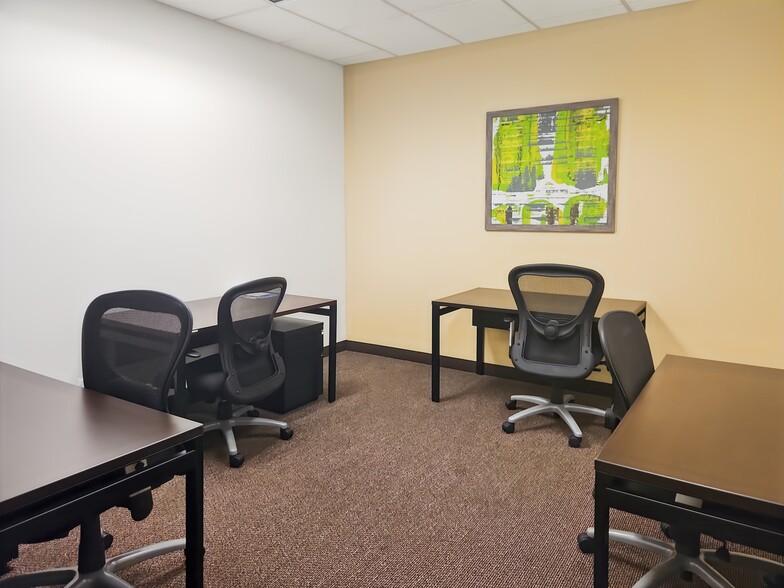 More Photos Of 320 W Lanier Ave, Fayetteville Office For Lease