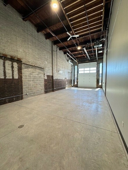 More Photos Of 207 Monroe St N, Hudson Warehouse For Sale