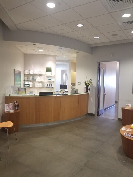 More Photos Of 6701 S Red Rd, South Miami Medical For Sale