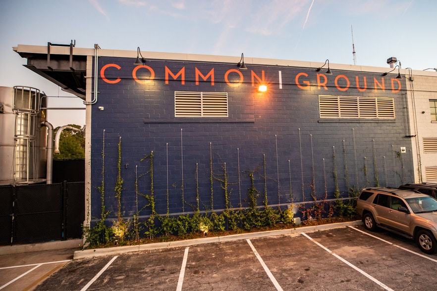 More Photos Of 550 Somerset Ter NE, Atlanta General Retail For Lease