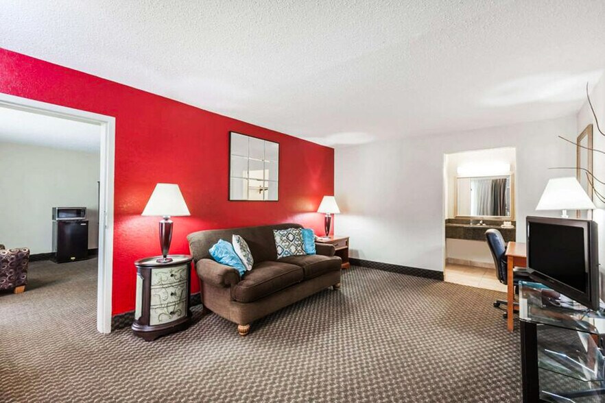 More Photos Of 2915 Highway 14, New Iberia Apartments For Sale