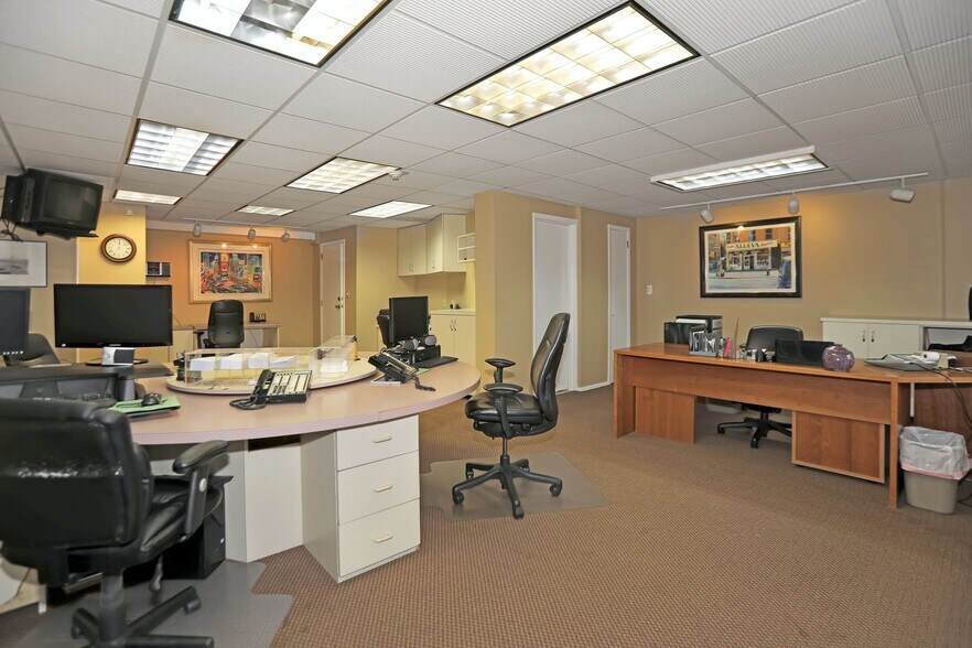 More Photos Of 2185 Lemoine Ave, Fort Lee Apartments For Sale