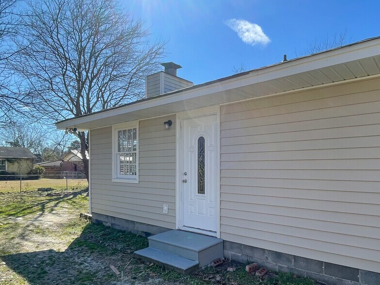 More Photos Of 3873 Cumberland Rd, Fayetteville Apartments For Sale