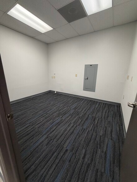 More Photos Of 4006 Wellington St, Greenville Office For Lease