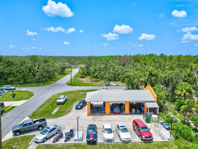 More Photos Of 15182 Dahlgren Ave, Port Charlotte Carwash For Sale