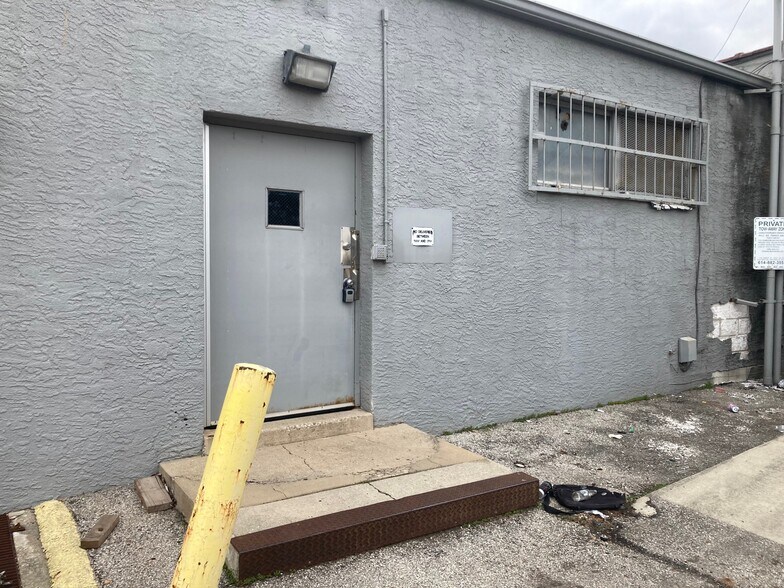 More Photos Of 907 W Broad St, Columbus Restaurant For Sale