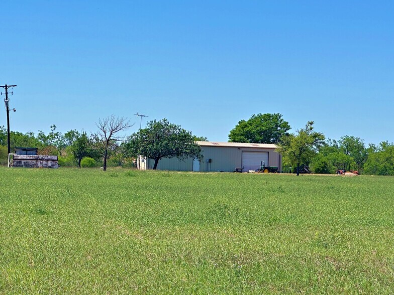 More Photos Of 3265 TX-97, Jourdanton Land For Sale