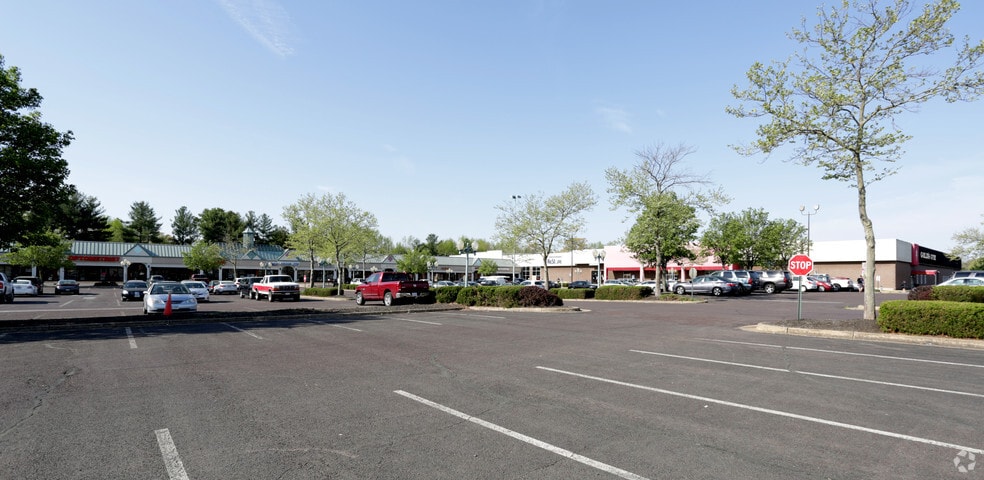 More Photos Of 2336-2380 Plank Rd, Fredericksburg General Retail For Lease