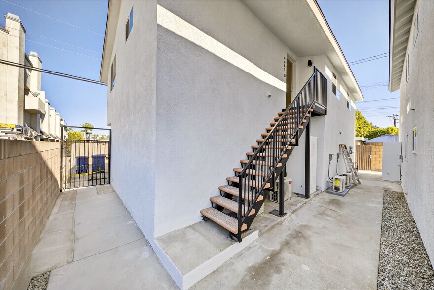 More Photos Of 4461 Farquhar Ave, Los Alamitos Apartments For Sale