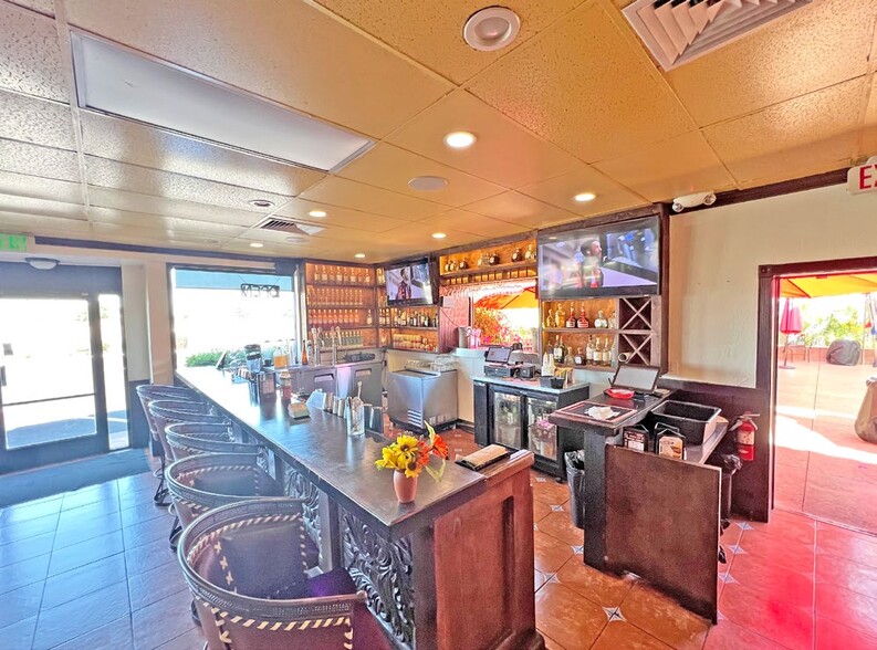 More Photos Of 7131 Franklin Blvd, Sacramento Restaurant For Sale