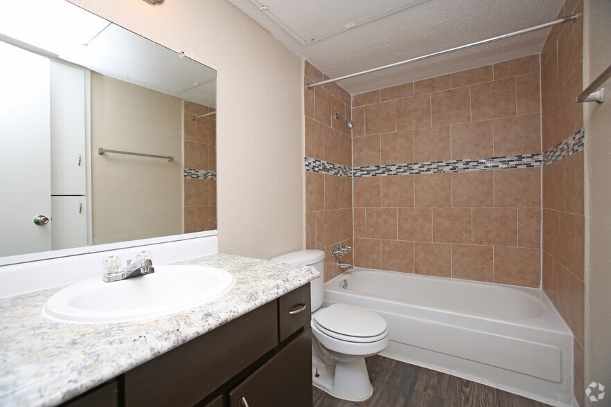 More Photos Of 801 S Allen Genoa Rd, South Houston Apartments For Sale
