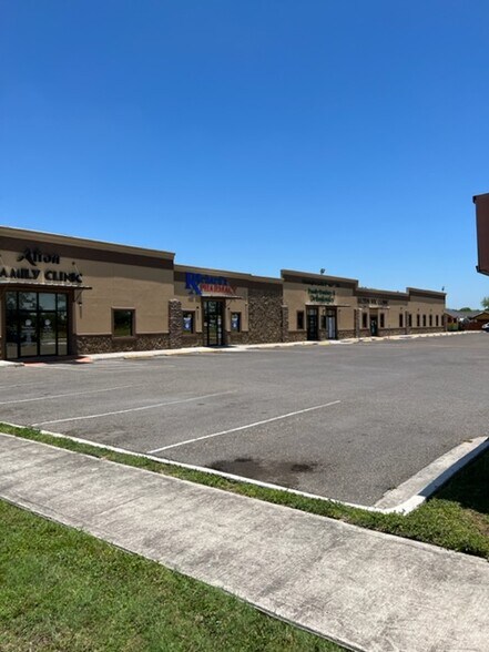 More Photos Of 3509 E Main Ave, Alton Medical For Sale