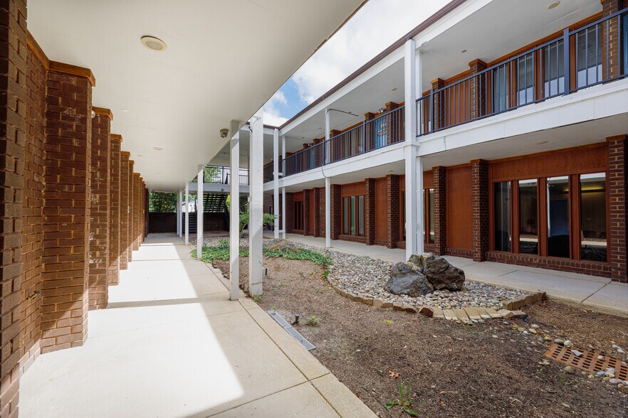 More Photos Of 1750 Zion Rd, Northfield Medical For Sale