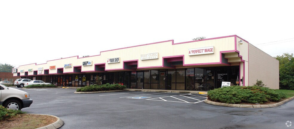 More Photos Of 107 E Butler Rd, Mauldin Unknown For Lease
