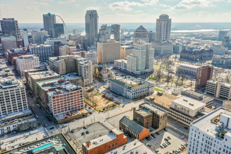 More Photos Of 1411 Locust St, Saint Louis Shelter For Sale