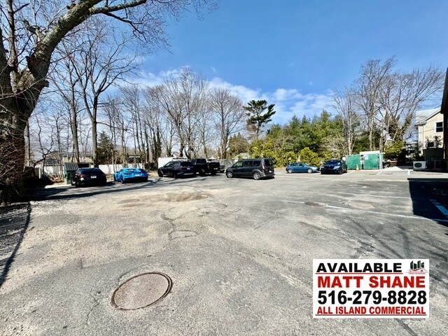 More Photos Of 410 Lake Ave, Saint James Freestanding For Sale